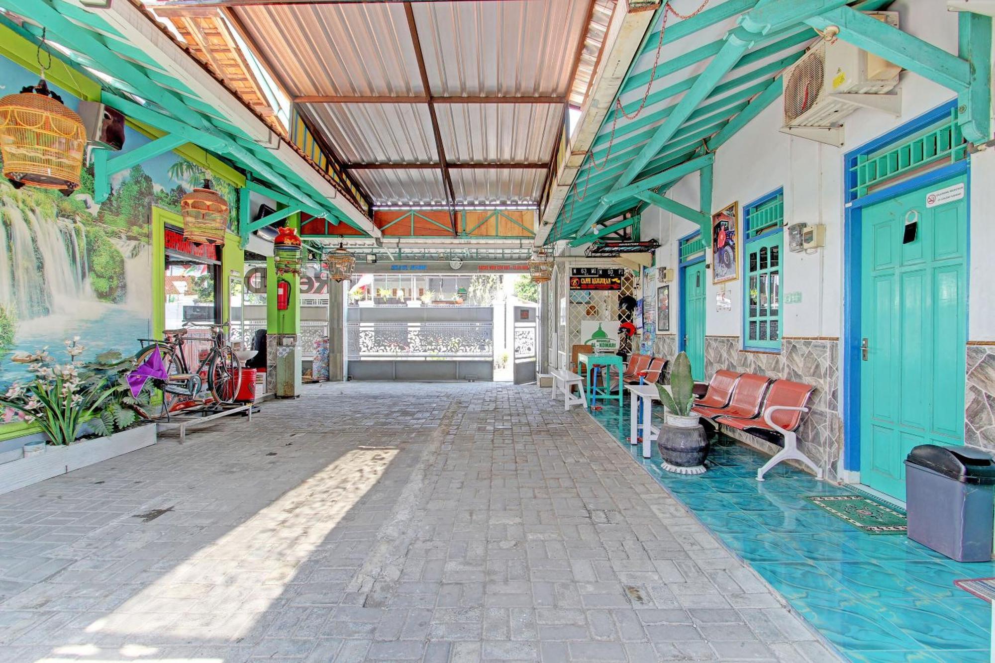 Capital O 92929 Hotel New Tirta Kencana Syariah Tegal  Zewnętrze zdjęcie
